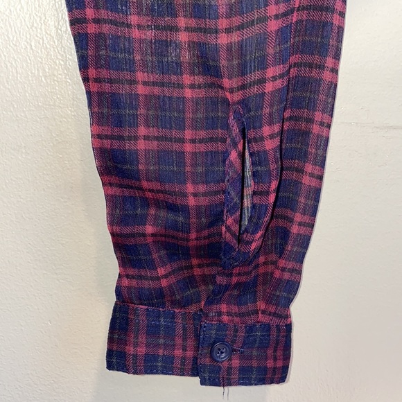 AE Sheer Long Sleeve Button Up Sz:M - Picture 5 of 6